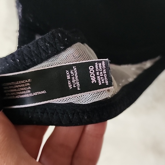 36DDD Victoria's Secret Lace Bra - Picture 5 of 5